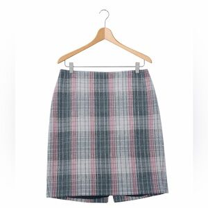 Talbots Plaid Pencil Skirt in Pink and Green. Size 8. Excellent Condition. Lined